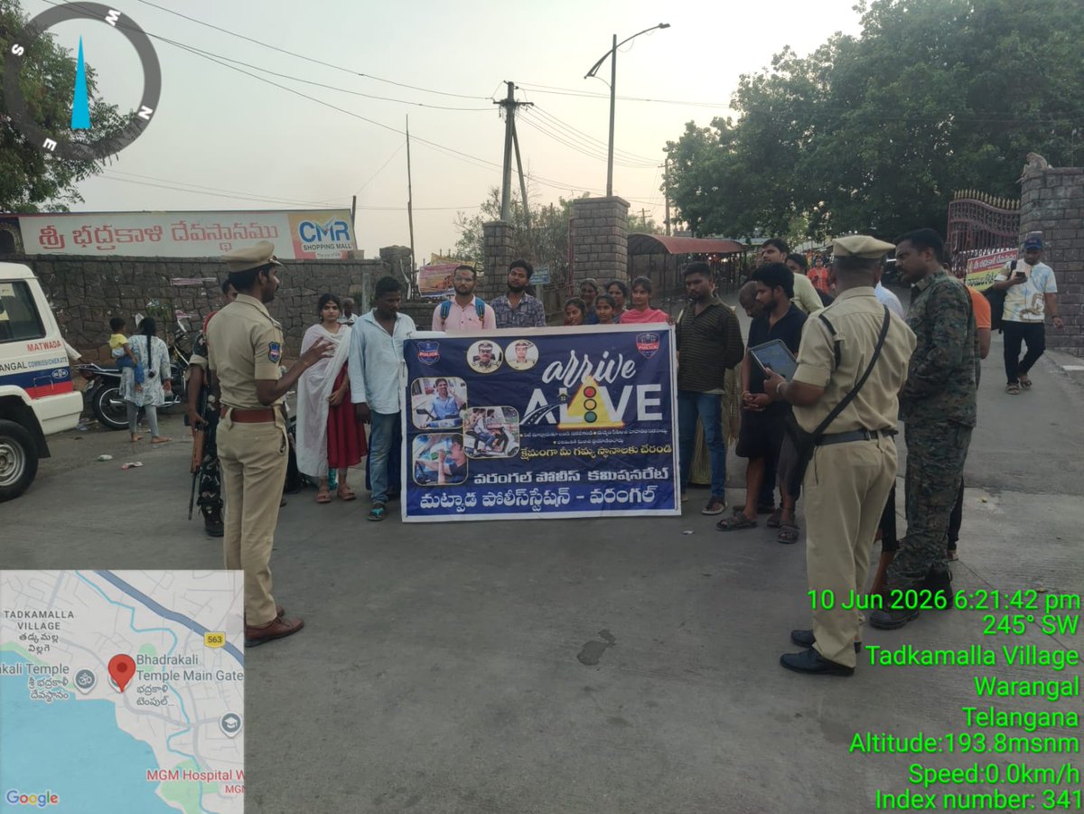 Sho_Matwada's tweet photo. #MatwadaPS, under Prajapalana–Pragathi Pranalika, conducted an “Arrive Alive” awareness programme on traffic rules, road safety, and the importance of wearing helmets. #RoadSafety #ArriveAlive @TelanganaCOPs @TelanganaDGP @cpwarangal @dcpczwrl https://t.co/gvsVUfkD7Z