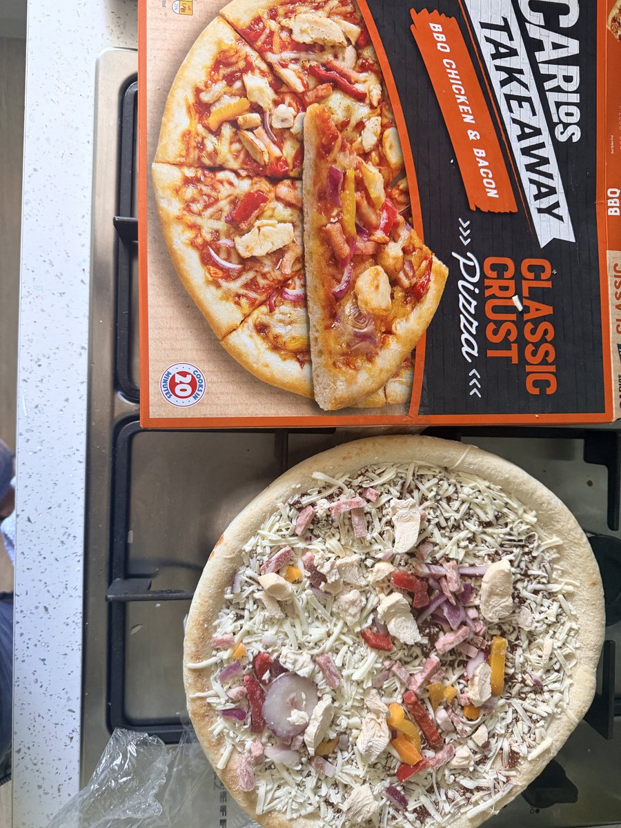 Imnotmad10's tweet photo. @AldiUK it’s a good job I don’t like toppings, very disappointed with this https://t.co/RXS198cIkG