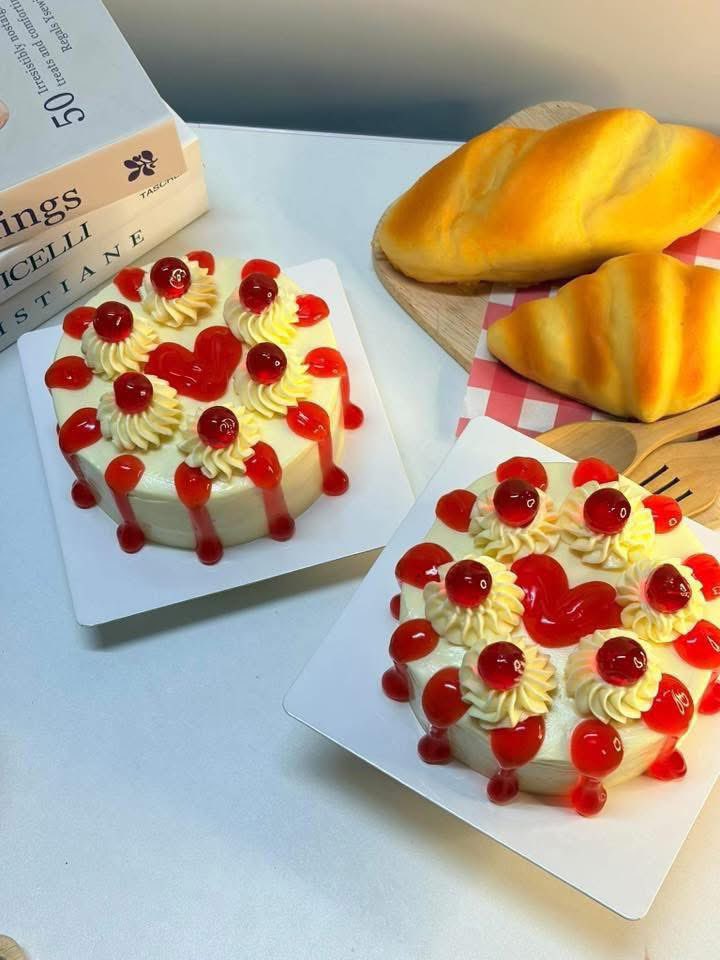 pt89005347's tweet photo. เค้กที่ฮิตในตอนนี้ ราชบุรีมีขายแล้วน้า ใครที่สนใจสั่งมาได้เลยนะค้าบ นัดรับราชบุรีได้น้าา 

#ราชบุรี  #นัดรับราชบุรี #เค้ก https://t.co/F24CsrRfXN