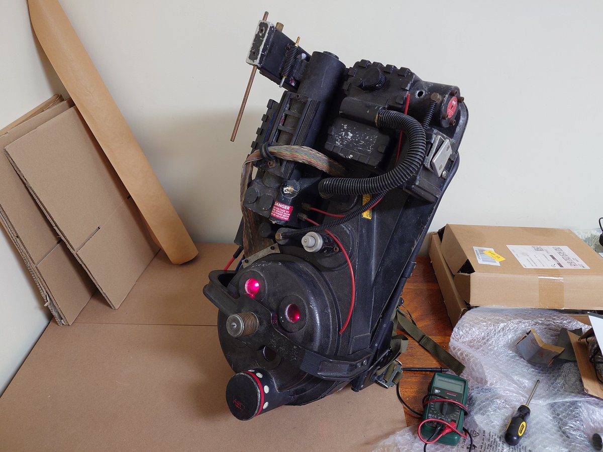 Prop_Replicas's tweet photo. Current state of my Proton Pack replica. It’s been sitting incomplete for years. Time to pick it back up and actually finish it.🛠️ https://t.co/QBex5GG45F