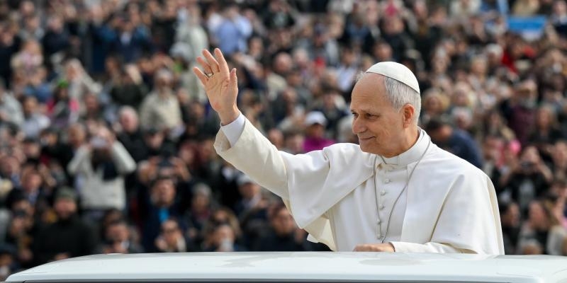 CPPSGaspar's tweet photo. A few days ago a migrant family from Peru told Pope Leo in Madrid how they were welcomed by the CPPS community of Orcasitas, Madrid. Click on the link below for their speech in Spanish.

https://t.co/JoDZDrXHsw
CNS photo/Vatican Media https://t.co/iRahhYYCFQ