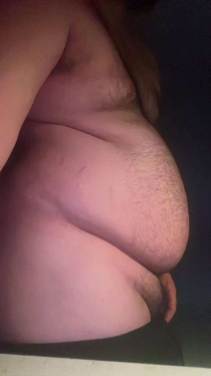 feedmefatt's tweet photo. RUB MA BLLY https://t.co/8Ls1cnoFFb