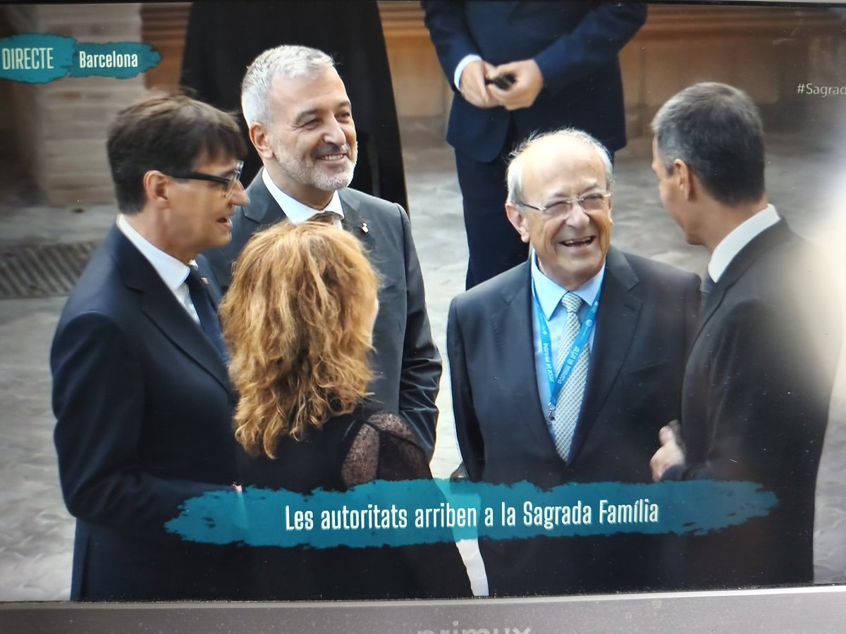 tonistrubellt's tweet photo. Cal aclarir que el govern 🇪🇸 ha invertit 0€ a la construcció de la Sagrada Família des del dia 1. ZERO!. Tot ha estat suport privat català. Dels €207M x restaurar  monuments històrics a Catalunya el 2008, ZERO van ser per a la SF. QUÈ HI FAN ARA XUCLANT CÀMERA? https://t.co/dG9nNekINM