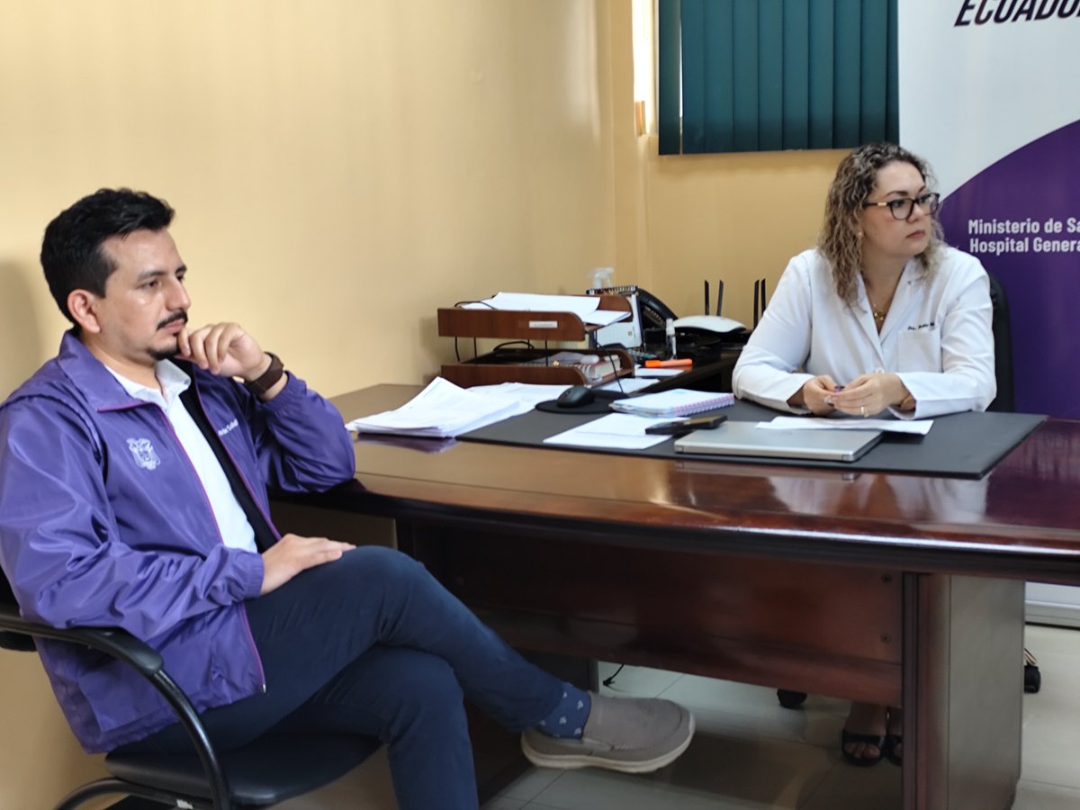 HGeneralMacas's tweet photo. 👧🧒💙 #MoronaSantiago | 
El @HGeneralMacas recibe la visita de Nicolás Trávez, Director Provincial de Salud de #MoronaSantiago, junto a delegados de Fundación Operación Sonrisa, con el propósito de coordinar acciones para la realización de cirugías pediátricas reconstructivas https://t.co/DbJMdxHP2s