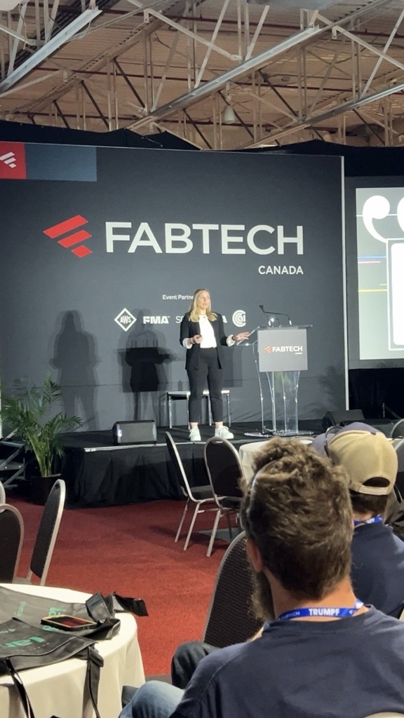 FabtechExpo's tweet photo. @ambermac had the audience locked in during this morning’s AI keynote, leaving attendees with fresh perspectives and plenty to consider as they embrace new technology.

What was your biggest takeaway? 💡 https://t.co/zRk8xZy5S2