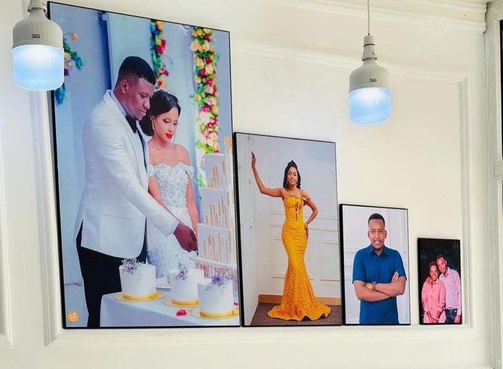 Cluuzy_tz's tweet photo. Karibu nikutengenezee picha za familia yako picha za ukutani.

Nitumie picha zako WhatsApp 0677 523 114 

Bei za picha frame.
A4.10,000 
A3.20,000 
A2.45,000 
A1.90,000 

Pia kama unataka set nzury za picha ukutani nicheck WhatsApp 

Nipo Dar/Kigamboni 

Repost yako boss🙏🙏🙏 https://t.co/8X8IvKW5GZ