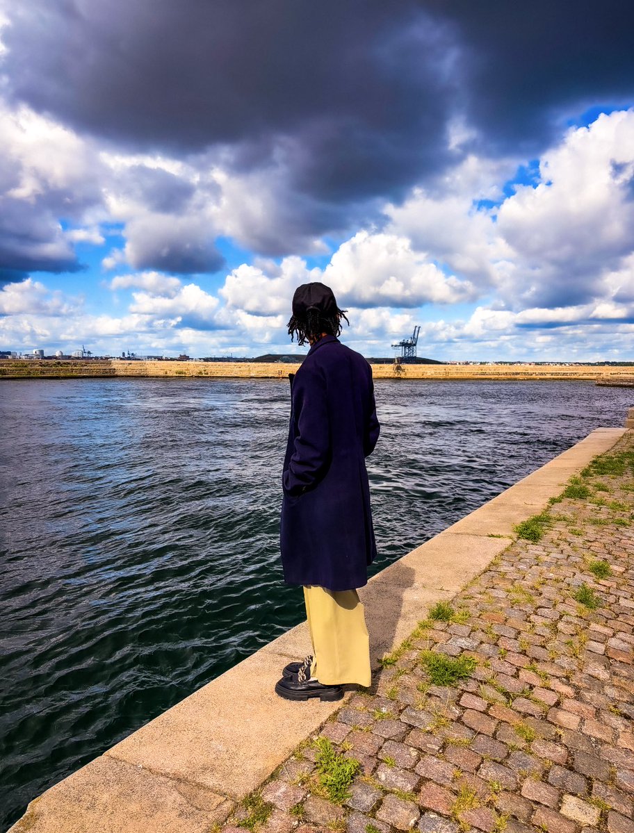 Imaniluvanga's tweet photo. Standing on #YouthIsland today, it was hard to imagine that this place was once a military area.

Now, the  place has been transformed to a space where youth come together to learn, create, debate, play music, exercise &amp;find solutions to challenges that will shape their future. https://t.co/BFo9a9ZfMA