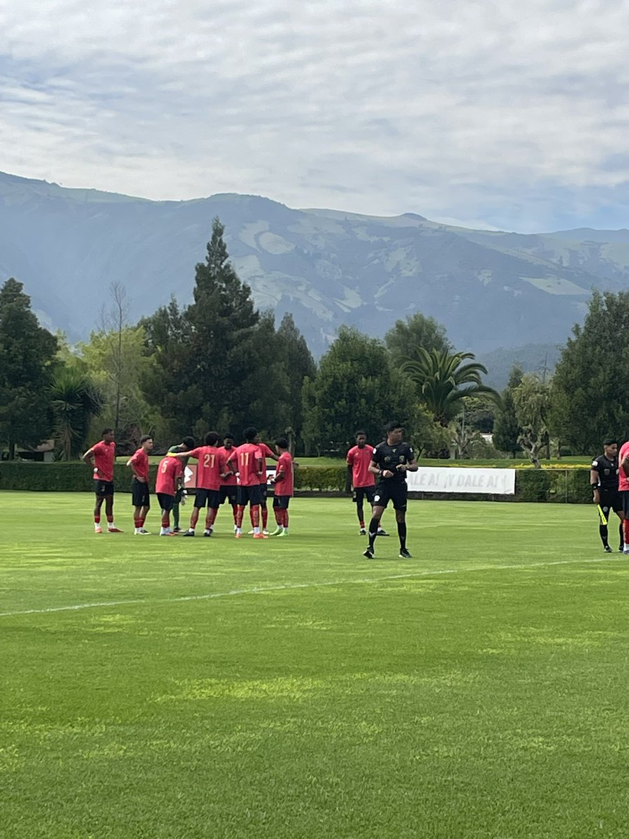 AndyMoralesD's tweet photo. 🟡🔴 Aucas arrancó con pie derecho su participación en la segunda fase del Campeonato Nacional de Categorías Formativas al derrotar 3-2 a Emelec. Los goles orientales fueron obra de Maverick Vera, con un doblete, y Steven Rodríguez.  (Sub-19) https://t.co/TNEd5kZiNj