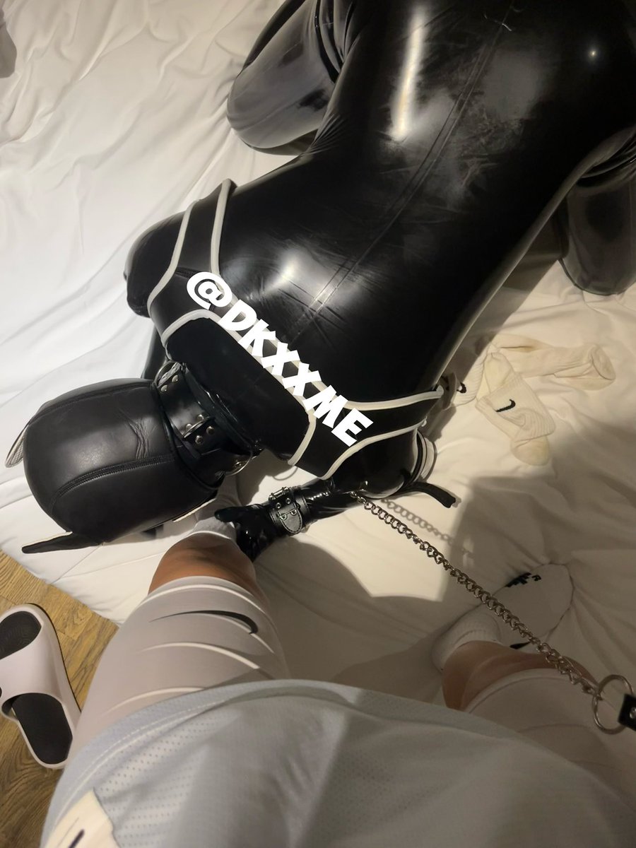 dkxxme's tweet photo. 喜欢被主人溜🤪 https://t.co/KcQW7Gih9c