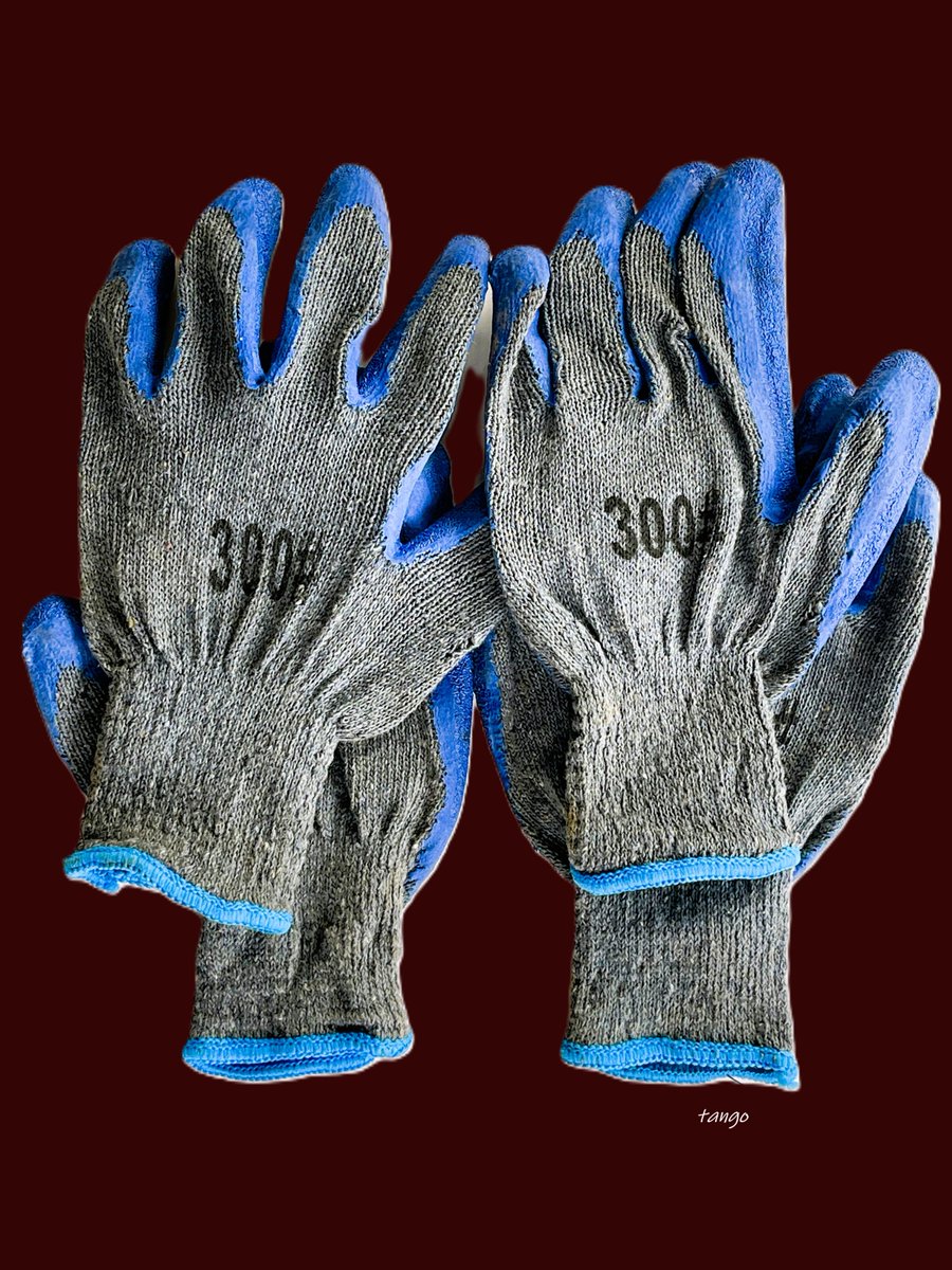 TangoMotorsLtd's tweet photo. Suitable for work, cleaning, construction, farming, and general use..
Order now and enjoy quality at the best price!
#HandGloves #SafetyFirst #ProtectYourHands #QualityProducts #ForSale #WorkGear #AffordablePrices https://t.co/9tDyJPQ79p