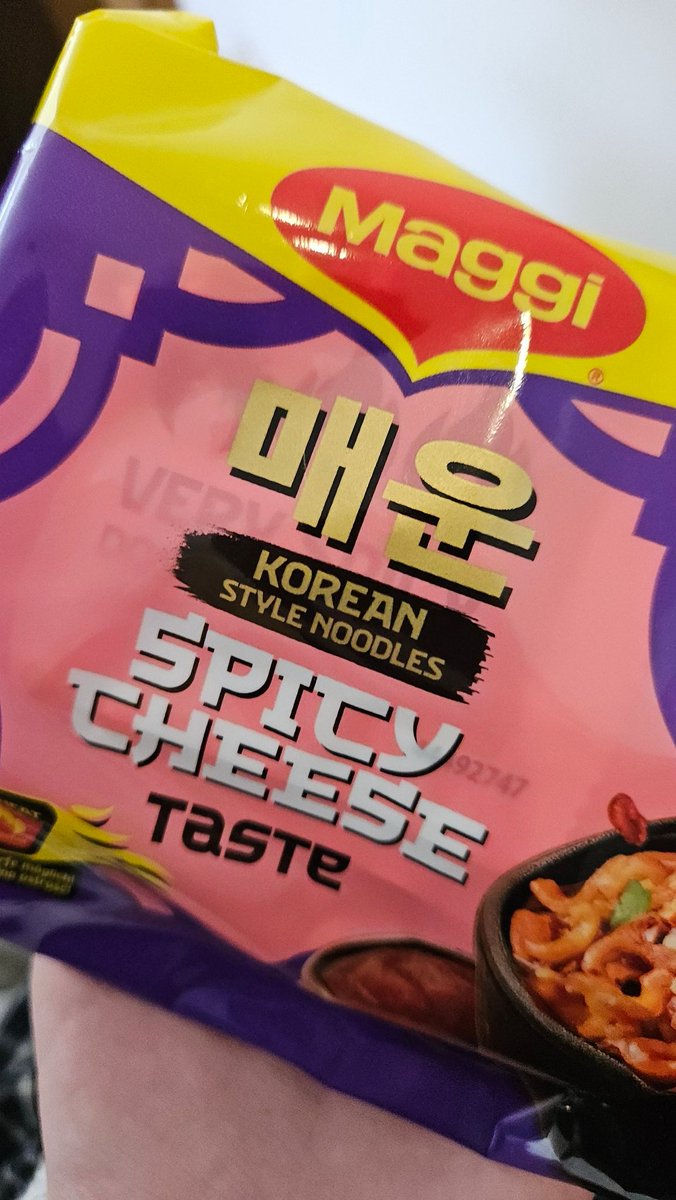 dokkaebing's tweet photo. then bought some interesting noodles to try https://t.co/ty8QTPUUU5