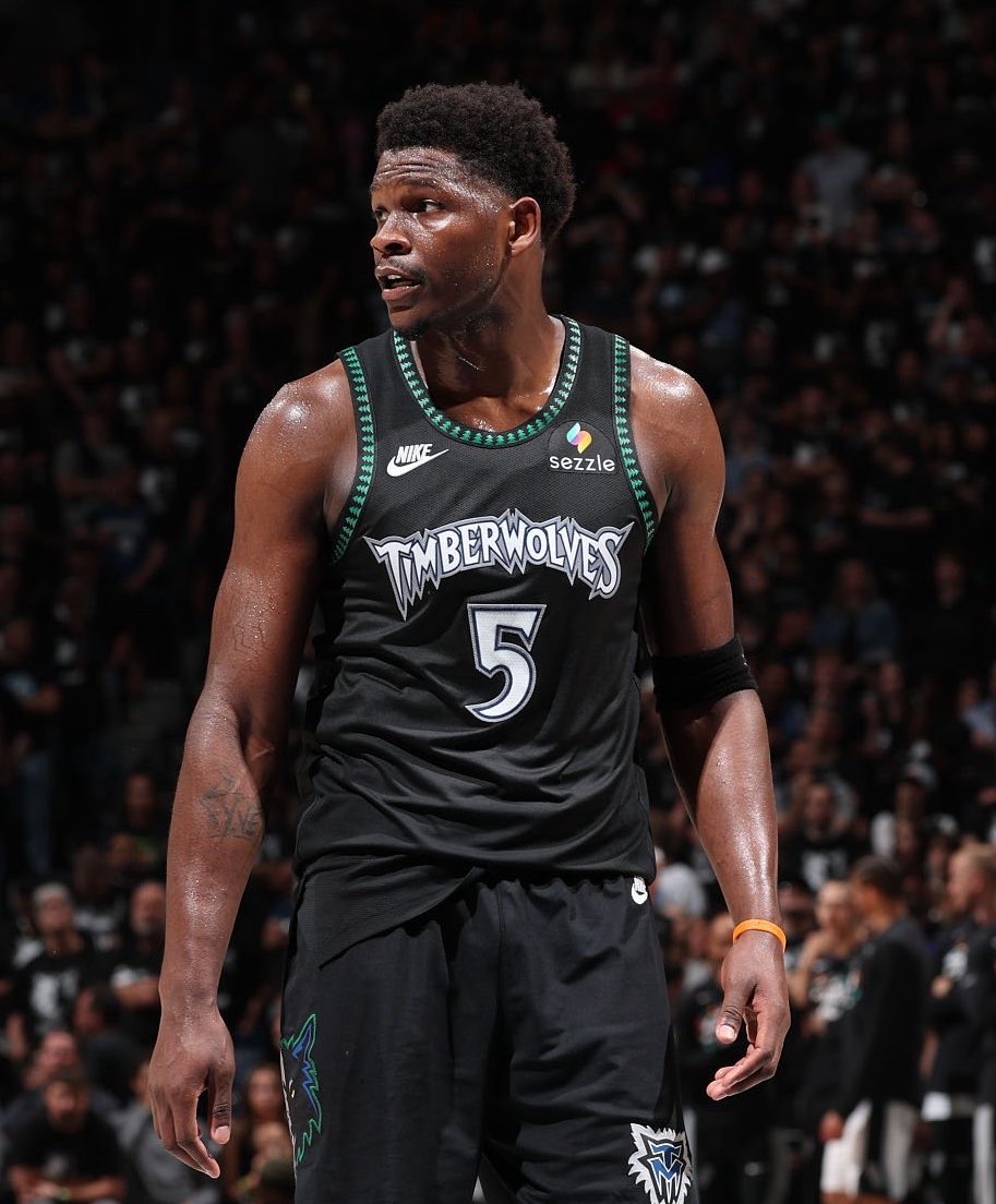 TheNBABase's tweet photo. Anthony Edwards’ left knee buckled so badly in Game 4 against Denver that he told his best friend, “It’s over, bruh,” fearing a major injury, per @JonKrawczynski 

(https://t.co/RHKmnK7kNI) https://t.co/WAcXxrYyr9