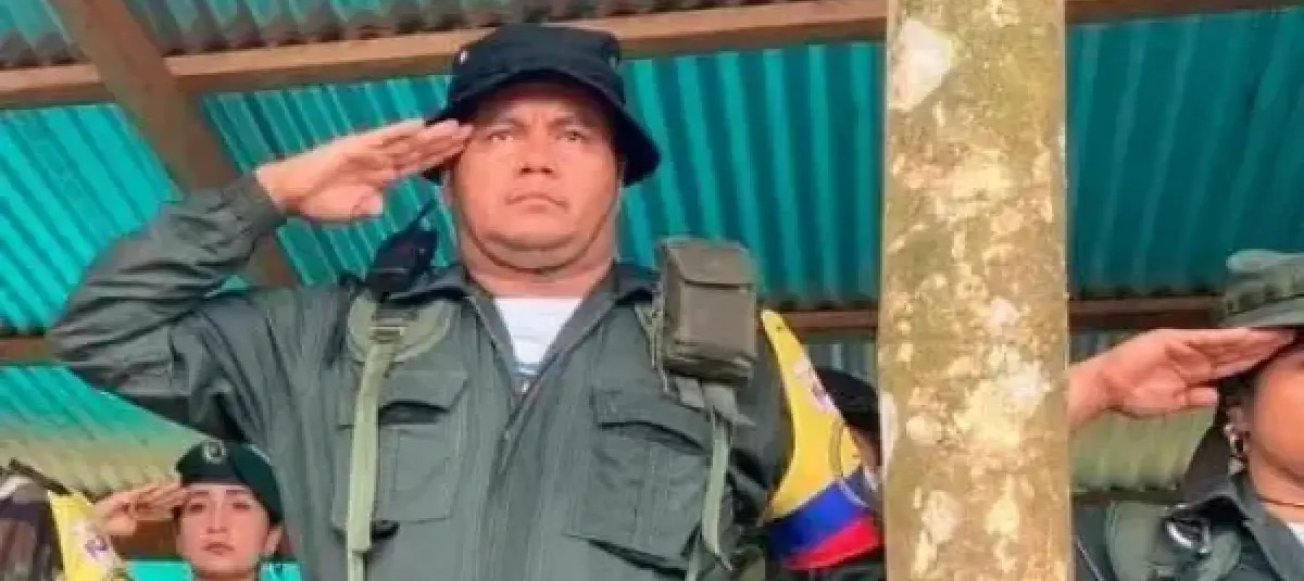 dmarcordoba's tweet photo. ¿El magistrado Rafael Albeiro Chavarro del Tribunal Superior de Bogotá no le prohibirá a estos terroristas la postura de firmes? https://t.co/y0bR8SWneZ