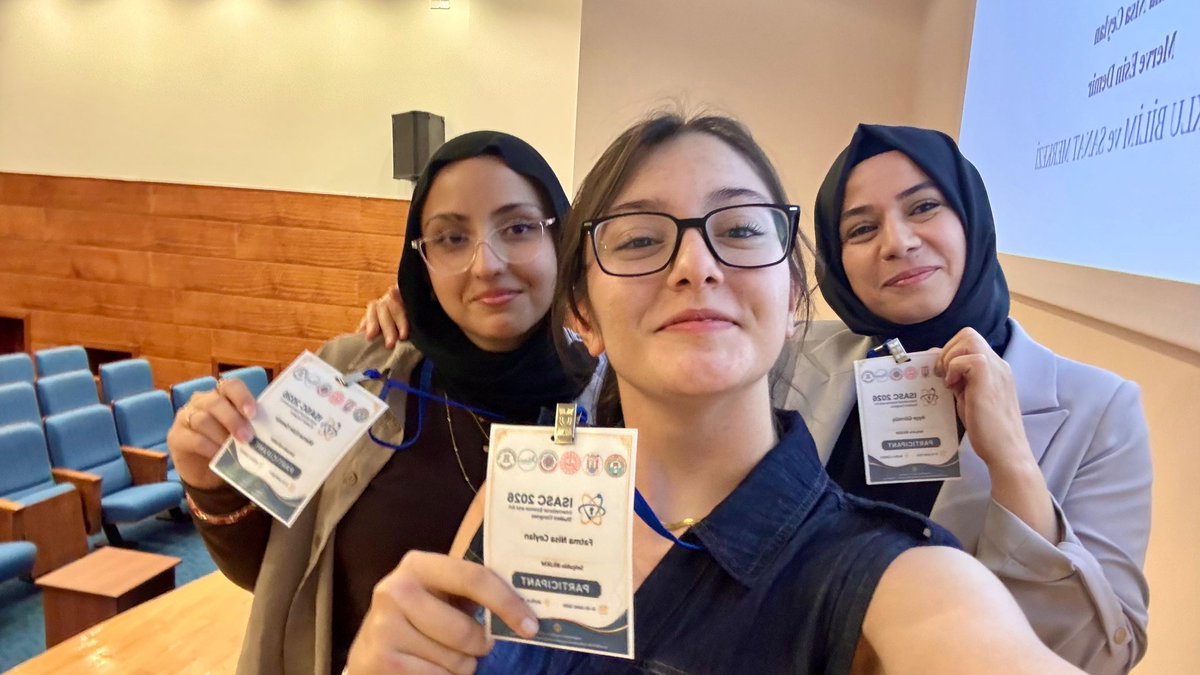 selcuklu_bilsem's tweet photo. ISASC 2026 Uluslararası Bilim ve Sanat Kongresi sunumlarımızı gururla tamamladık! Kuantum fiziğinden yeşil kimyaya, yapay zekadan mühendisliğe uzanan 8 vizyoner projeyle hem online hem yüz yüze kürsüdeydik. Detaylar flood'da 👇 👇 (1/3) https://t.co/b2hsF3sqfL