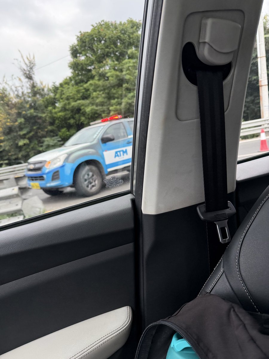 PFbyfrodio's tweet photo. Un caos la perimetral por los mal
Llamados agentes de tránsito @ATM_Transito @ATMGuayaquil cierran el retorno a la vía a la costa (porque lo desean, sin justificación alguna) y nos hacen ingresar por la ciudadela Puertas del Sol.. SIEMPRE ES LO MISMO @ecuavisa @EcuavisaInforma https://t.co/qDWV1rceUD