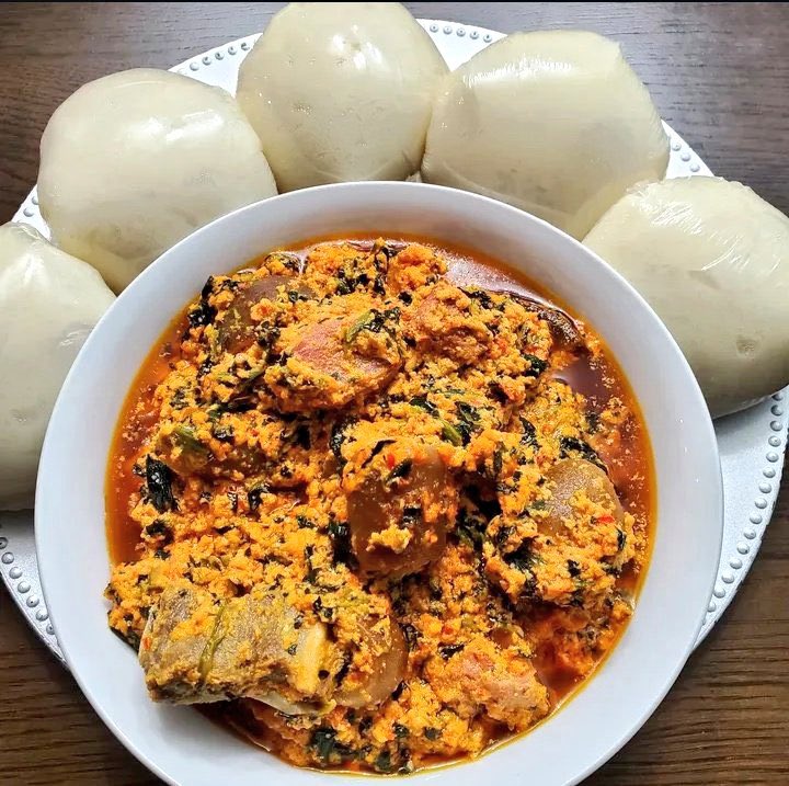 Dauraq_'s tweet photo. Lunch served to think I no even get appetite. Make I use this light food hold body first. Come and join me mutuals. https://t.co/BbTDUIXu6n
