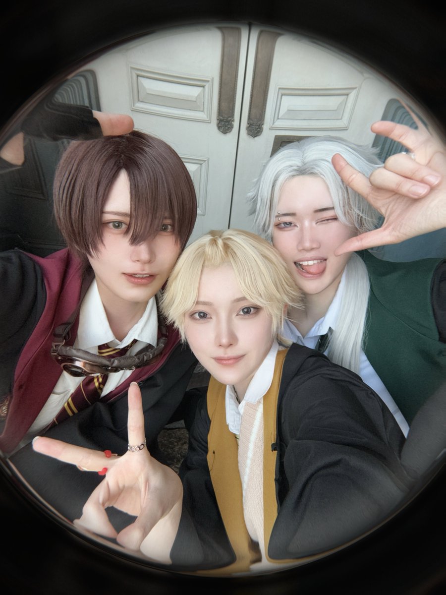 kanure928's tweet photo. ハリポタ創作男子してきた！楽しかった！
次はいずみちゃんも💙 https://t.co/YyyNDQMvF5
