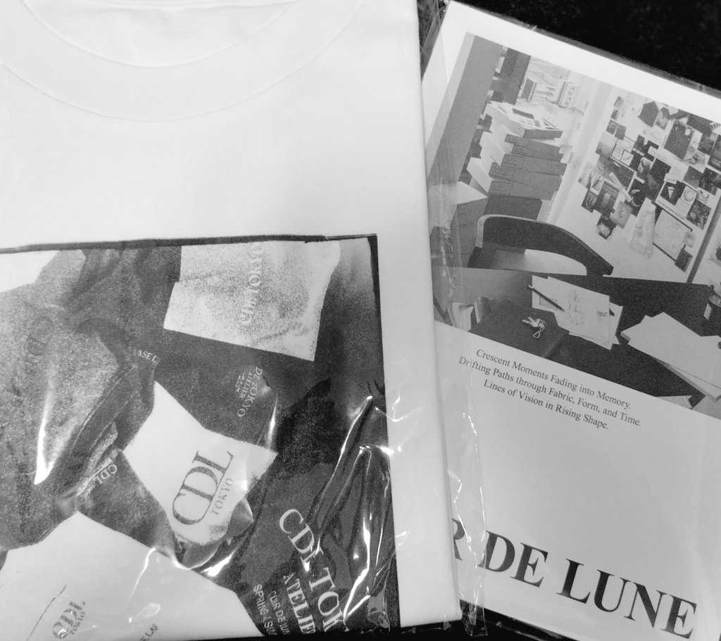 bone_err's tweet photo. #CDLTOKYO
フォトブックとても、満足✨めちゃくちゃ良い✨商品の作り手側の臣くんの気持ちも聞けて🙆
臣くんの並べた衣類のレイアウトのTシャツも嬉しい✨夏の現場は、このTシャツを、たくさん着ようかな✨ https://t.co/NYOkdhCSgX