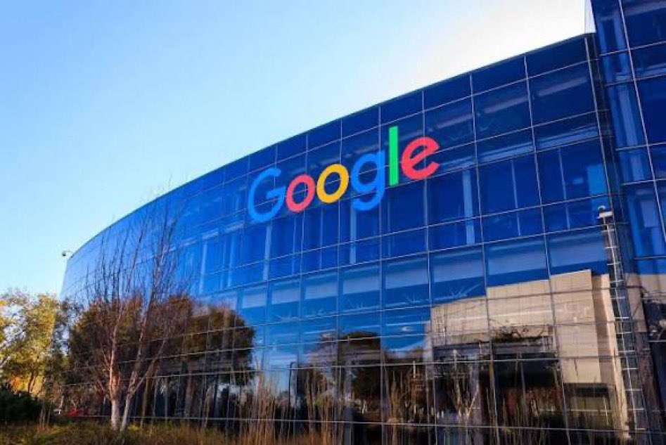 3D1E1_'s tweet photo. 🚨 Google, Dünyada en çok aranan kulüpleri açıkladı.

- Real Madrid ( 72 milyon Arama )
- Fenerbahçe ( 64 milyon Arama )
- Manchester City ( 60 milyon arama )
- PSG ( 52 milyon arama )
- Bayern Münih ( 48 milyon arama )

Fenerbahçe , Dünyada bu sıralamaya giren ilk ve tek Türk kulübü oldu.