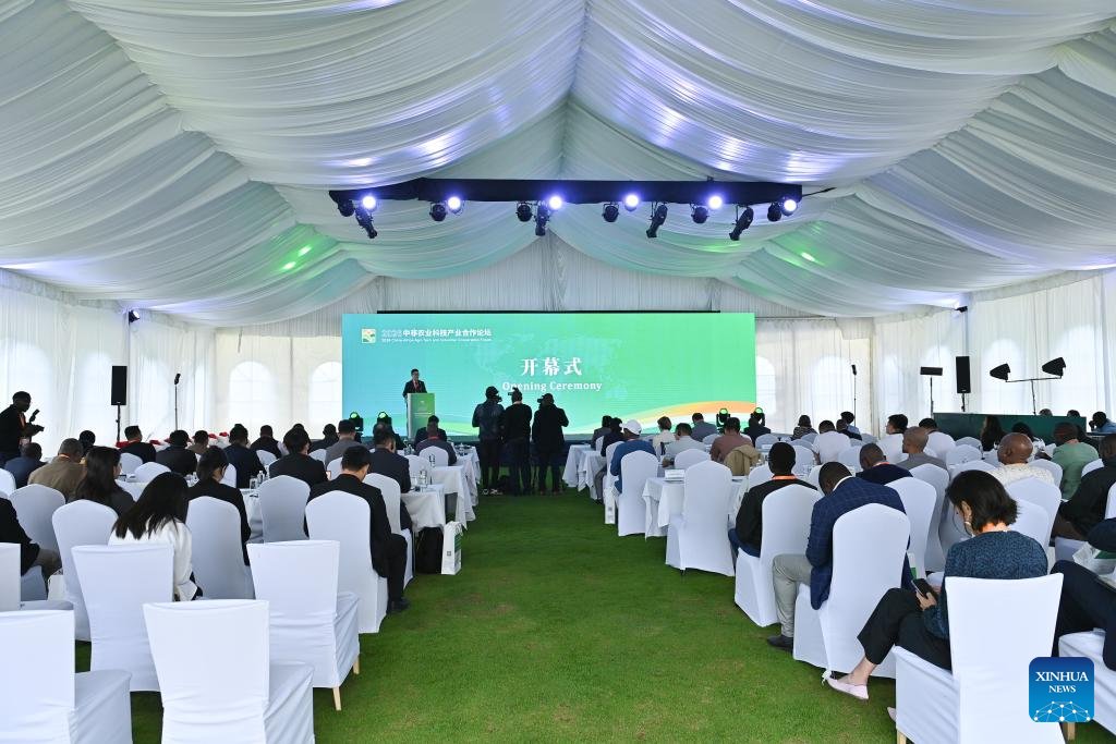 DGAfrica_MFA's tweet photo. Glad to know the 2026 China-Africa Agri-Tech Forum &amp; Expo kicked off in Nairobi! As a concrete step under the #FOCACBeijingSummit, this event offers an opportunity to boost agricultural innovation, share expertise and deepen cooperation. #AgriTech #AgricultrualCooperation https://t.co/zXLutfHbxr