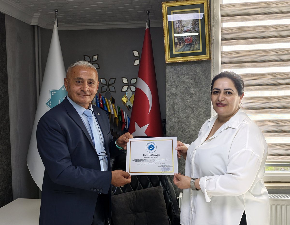 eleleplus's tweet photo. #eleleplatformu #eleleplus #plus #ankara #iltemsilciliği 
ANKARA’DA YENİ BİR GÜÇ BİRLİĞİ
Kızılelma Platformu bünyesinde başlattığımız il temsilciliği yapılanmamız kapsamında Ankara İl Temsilciliğimiz için imzalar atıldı. https://t.co/iaB287o3QP