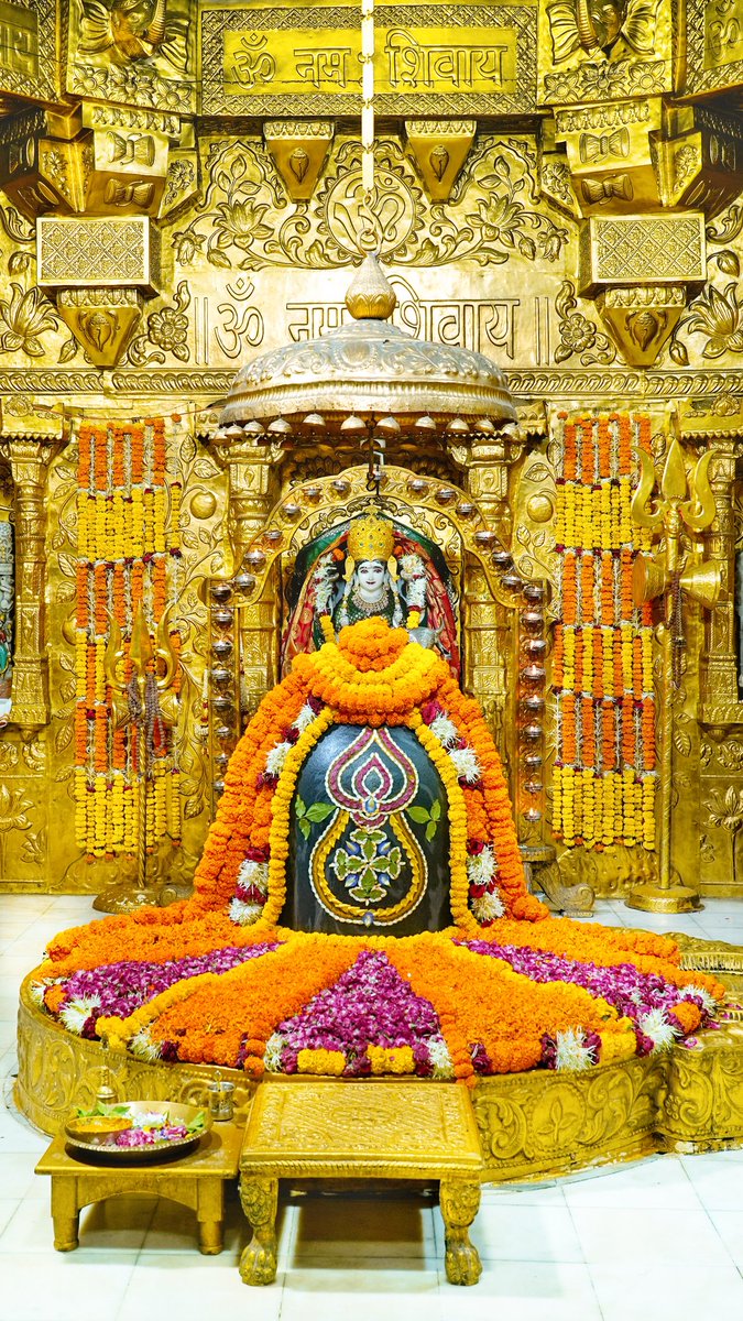 Somnath_Temple's tweet photo. श्री सोमनाथ महादेव मंदिर,
प्रथम ज्योतिर्लिंग - गुजरात (सौराष्ट्र)
दिनांक: 10 जून 2026, अधिक ज्येष्ठ कृष्ण दशमी - बुधवार
सायं श्रृंगार 
06269518
#somnath #mahadev #shivji
#bhakti #somnathlivedarshan #somnathtemple #JaiSomnath #SomnathSwabhimaanParv https://t.co/zslr2aWoKM