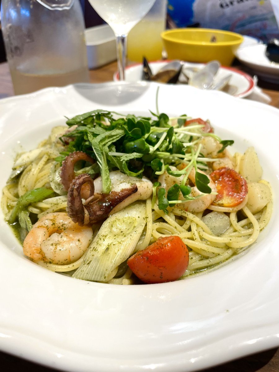 wellinstinct's tweet photo. ジョリパ飲み終了。3人で散々飲み食いして1万円でお釣りがきた。料理が凝っていて満足度はサイゼ飲みを超えている。近いうちにまた来たい🍷 https://t.co/uAQhjQD4kz