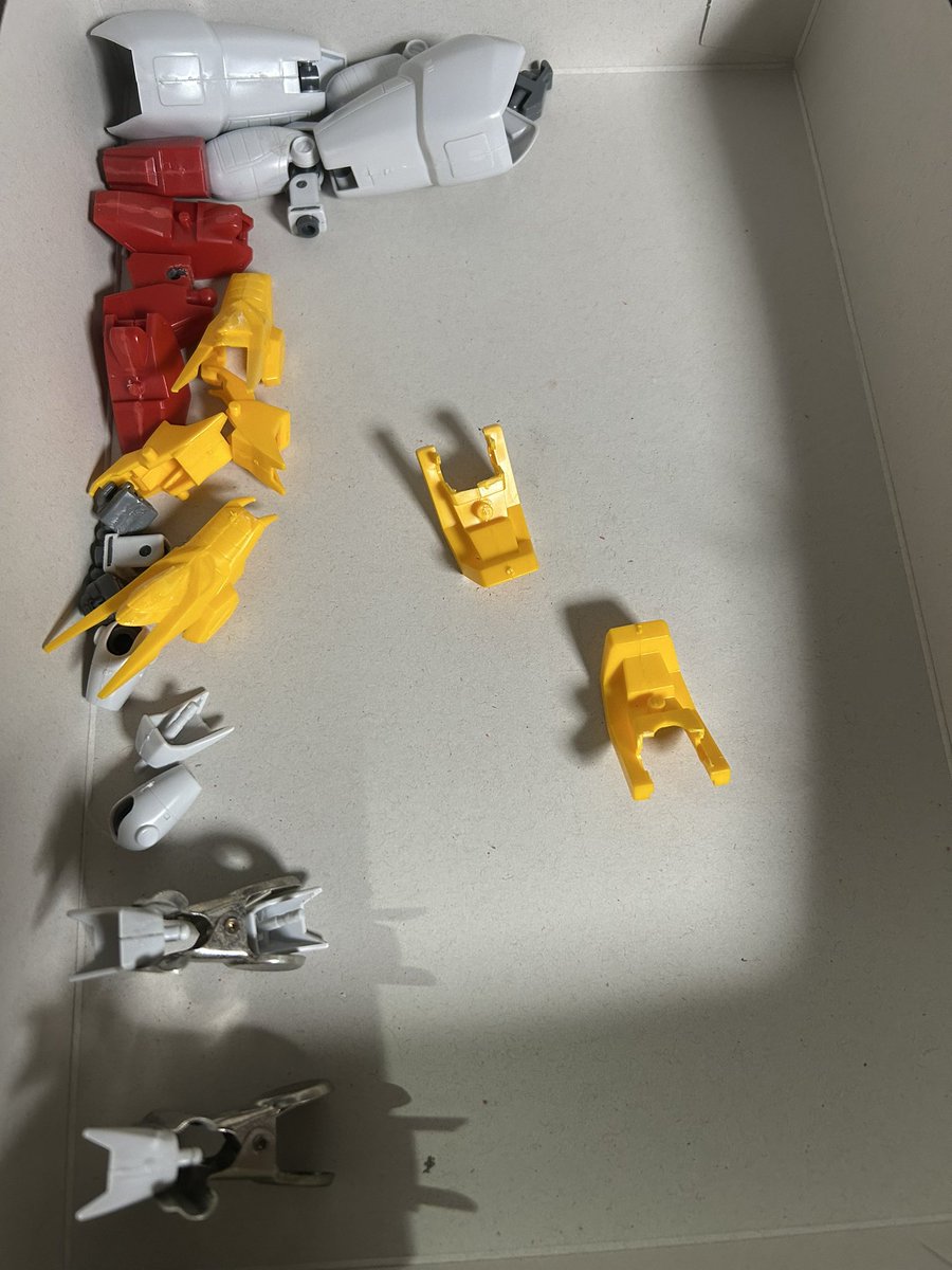 Nobakko1's tweet photo. 製作進捗①
合わせ目消しを進めています👍
とりあえず今日は足と腕あたりをやりました
次は頭部あたりをやりたいですね✨ https://t.co/y1i8QbIc5w