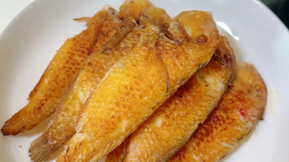 lin910369474's tweet photo. [Pan-fried Yinge Fish]
Golden and crispy outside, tender inside with pure seafood flavor. 🐟
#Seafood #FriedDish #FoodinChina https://t.co/oslNrdIjJG