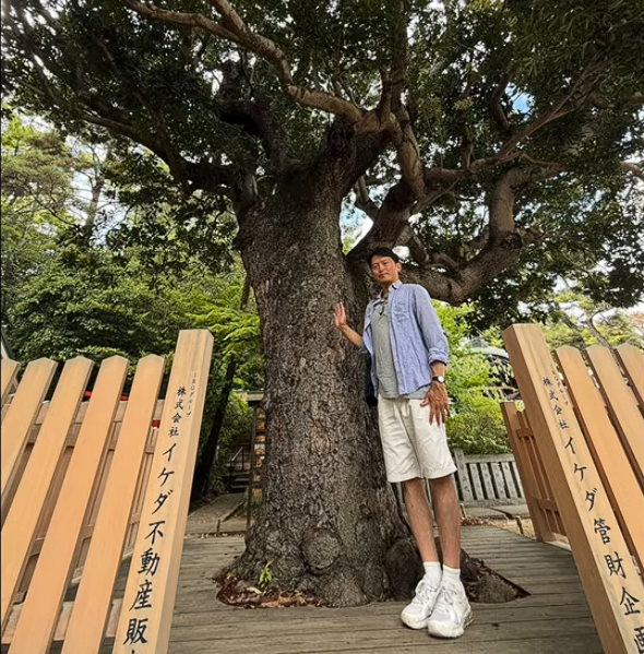 WR19771982END's tweet photo. 何これ？
ここまでして足長く見せたいか？
イカレてるやろ。 https://t.co/cfum7Bpf7p