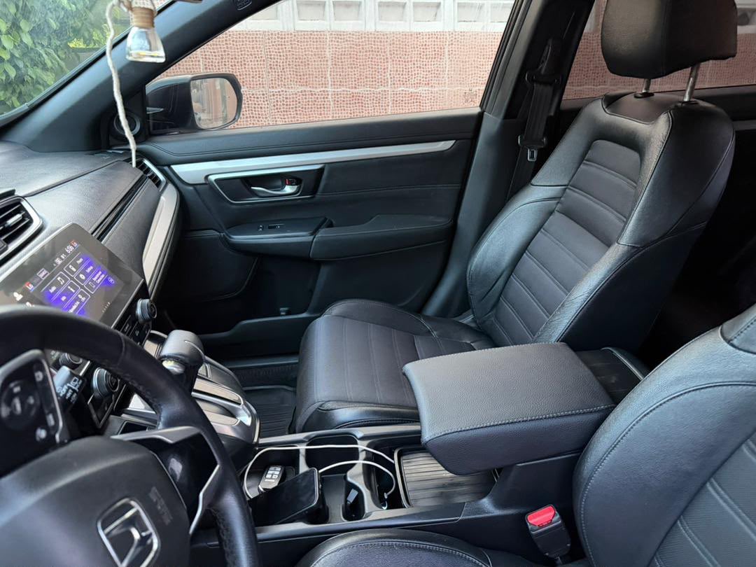 AngelAnon12's tweet photo. Deal of Day🔥
2020 CRV Sports, ¢229.9k

Cleared 21
1.5T solid 
Auto
72k+ miles 
Keyless entry/start
Leather seats
Sunroof 
Reverse Camera 
Alloy  sports rims
BlindSpot Monitor
Driver Assistance package 
Solid suspension 

Just buy and Drive

Botwe
commission applies 
Ogd
 +233504677084
https://t.co/Jpfgj9gg4M