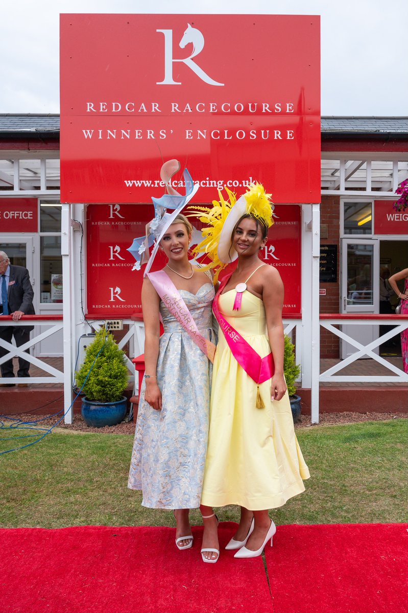 Redcarracing's tweet photo. 👒✨ Ladies Day 2026 prizes revealed! ✨👒🏆 Most Stylish Racegoer prizes kindly given by @MarketCrossChat  :
🥇 0.50ct Lab-Grown Diamond Ring in 9ct White Gold 
🥈 Michael Kors Watch &amp; Swarovski Pendant
🥉 Swarovski Pendant &amp; Earring Set
🎁 Plus 7 x £25 Gift Vouchers.🏇 https://t.co/482IEnUHfI