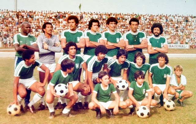 debategamense's tweet photo. 🇳🇬A turnê do Gama pelo interior paulista em 1980

Pouco conhecida até mesmo entre os torcedores alviverdes, a excursão do Gama por São Paulo em novembro de 1980 foi uma das mais longas viagens interestaduais da história do clube até então. https://t.co/g3unKGEls0