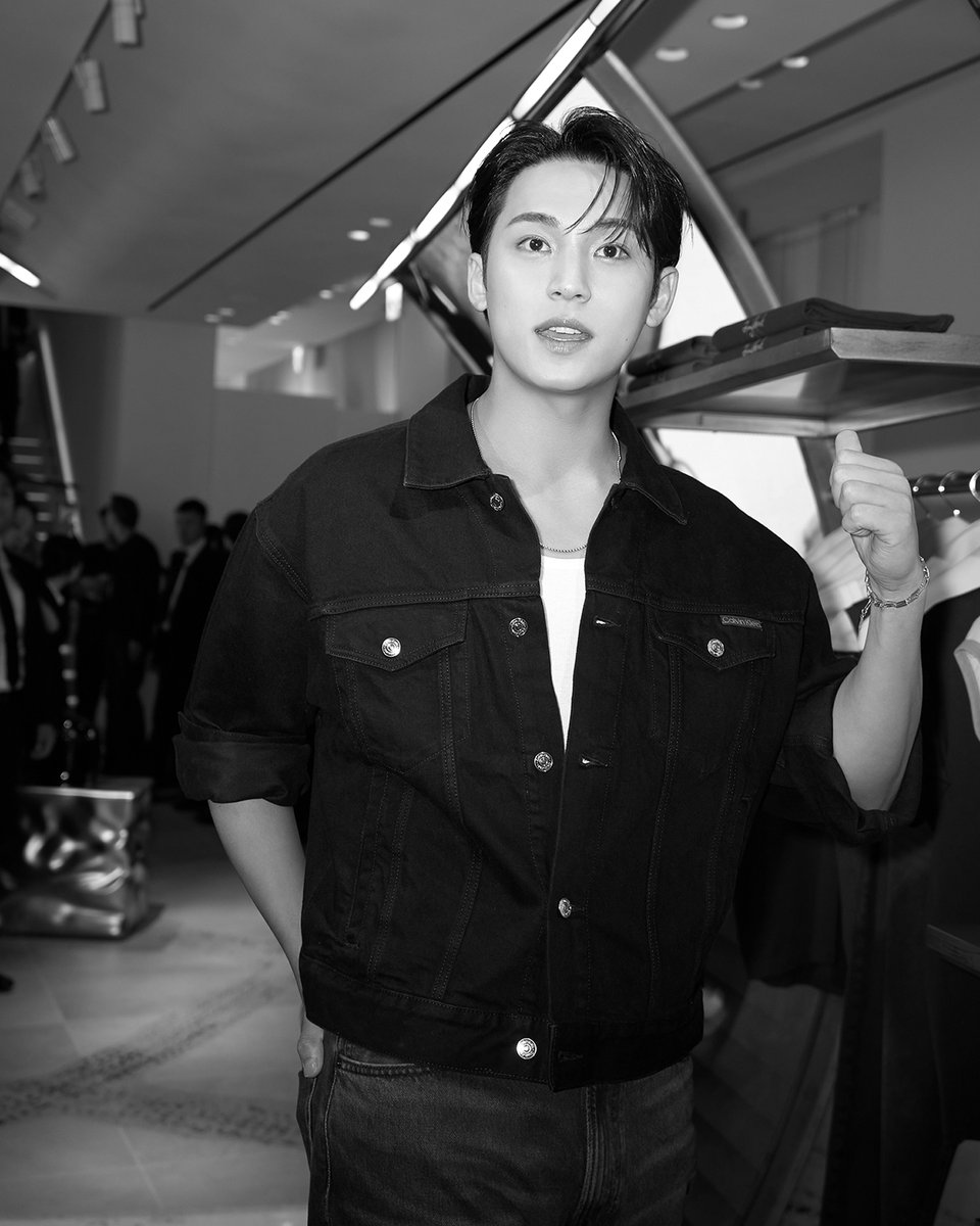 Calvin Klein Japan tweet media