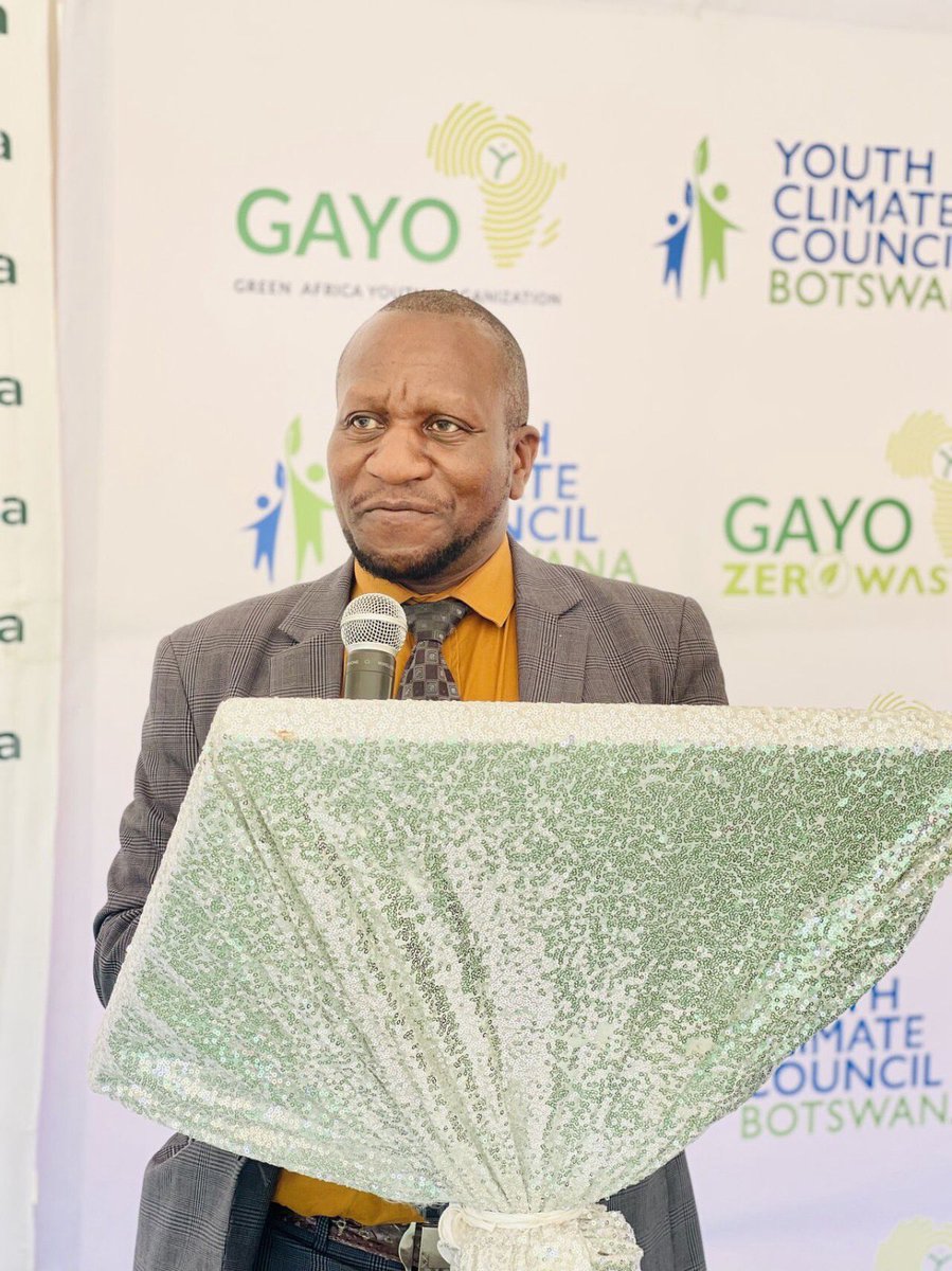 YCCGAlliance's tweet photo. 🌍 🇧🇼On World Environment Day, @GAYOBotswana partnered with Gamodubu Civil Society &amp; @yccbotswana for practical climate action in Gamodubu Village.

#ZeroWaste education + a Guardians Enterprise Showcase proved waste can become a resource. 
#WorldEnvironmentDay #ClimateAction https://t.co/WxillDiogF