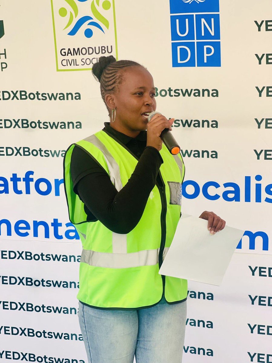 YCCGAlliance's tweet photo. 🌍 🇧🇼On World Environment Day, @GAYOBotswana partnered with Gamodubu Civil Society &amp; @yccbotswana for practical climate action in Gamodubu Village.

#ZeroWaste education + a Guardians Enterprise Showcase proved waste can become a resource. 
#WorldEnvironmentDay #ClimateAction https://t.co/WxillDiogF