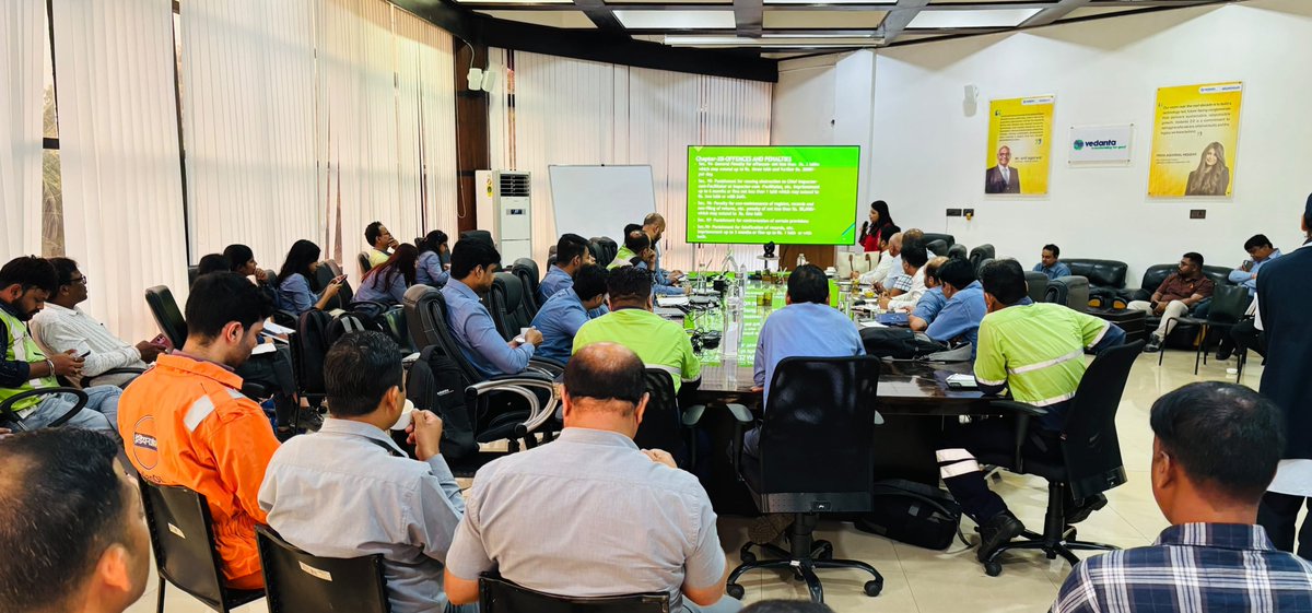 dfbodisha's tweet photo. Shri Anil Kumar Nanda, Asst. Director of Factories and Boilers (Safety) Participated as a co-speaker in an awareness programme on the new Occupational Safety, Health &amp; Working Conditions Code,2020 alongside Smt. Archana Dash, Assistant Director of Factories &amp; Boilers, Jharsuguda https://t.co/e4zoVC9ISD