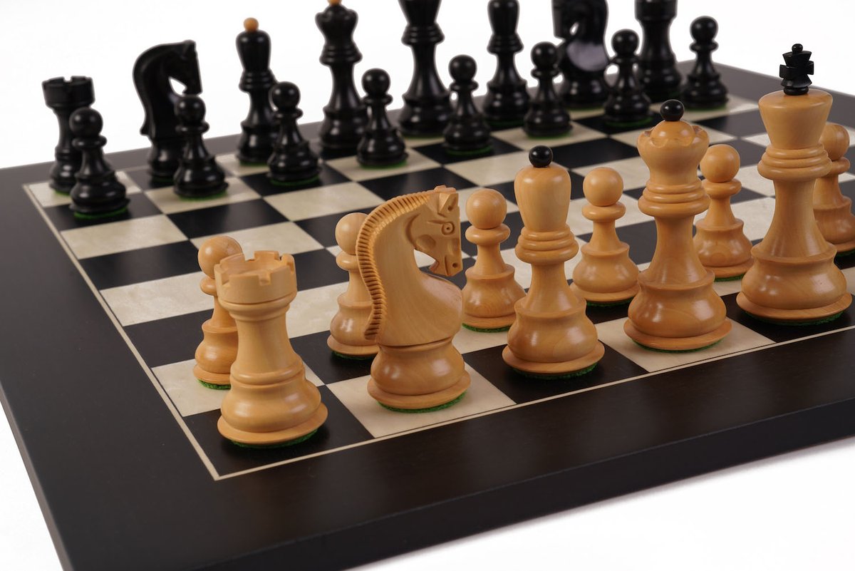 ChessAndBridge's tweet photo. The Zagreb #Chess Set - a distinctive set inspired by a design that was extremely popular in Eastern Europe. It's most noticeable feature is the contrasting coloured cross and ball finials.more high quality images here: https://t.co/hOJf0rbbK8 #chessset #woodenchessset #chessgift https://t.co/Pw2C03u61h