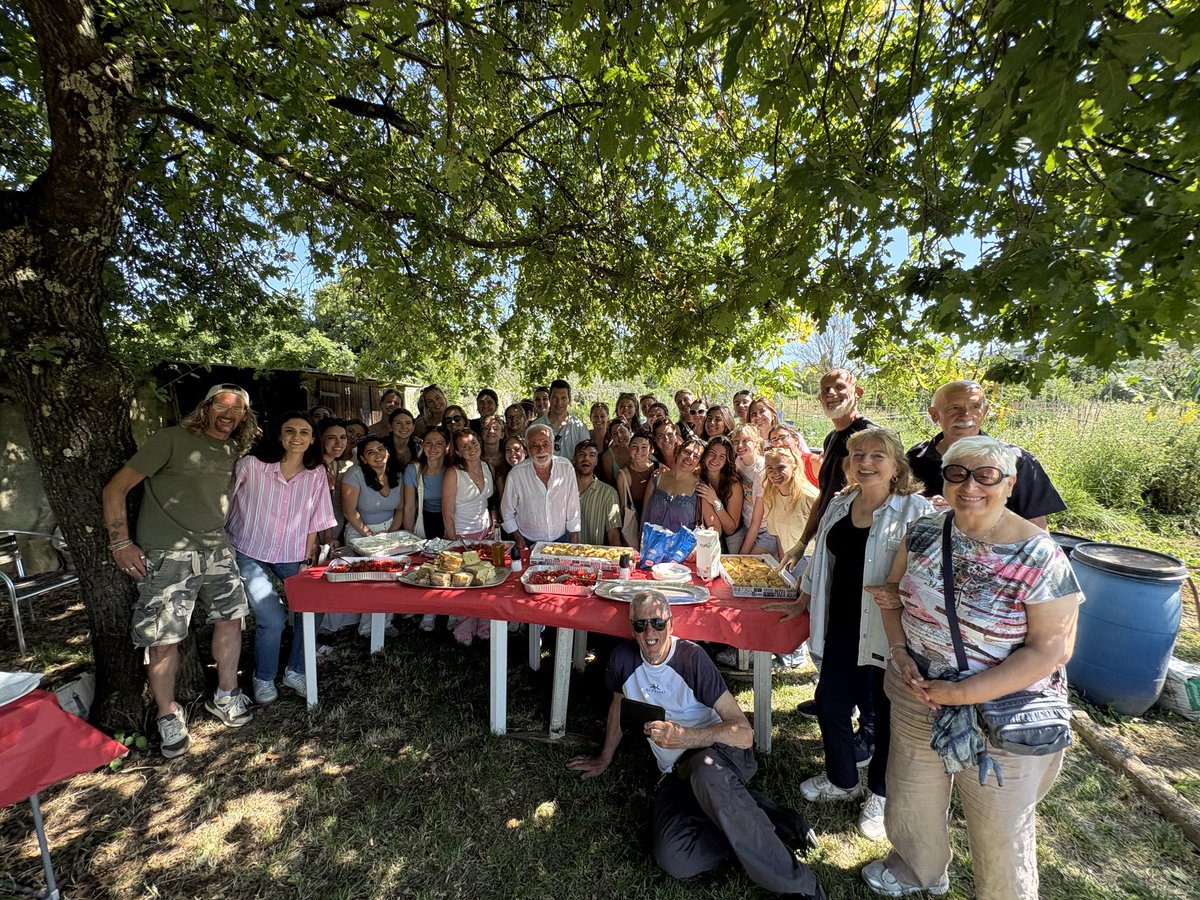 isiabroad's tweet photo. Our PSU HDFS students visited Q5 Orti Sociali in Florence 🌿 They were welcomed by Filippo Ferraro and Niccolò Zerini, who shared insights on sustainability and community gardening. They also met local “nonni”, heard stories and shared some delicious bruschetta! 🍅 #studyabroad https://t.co/CjZjYfldVT
