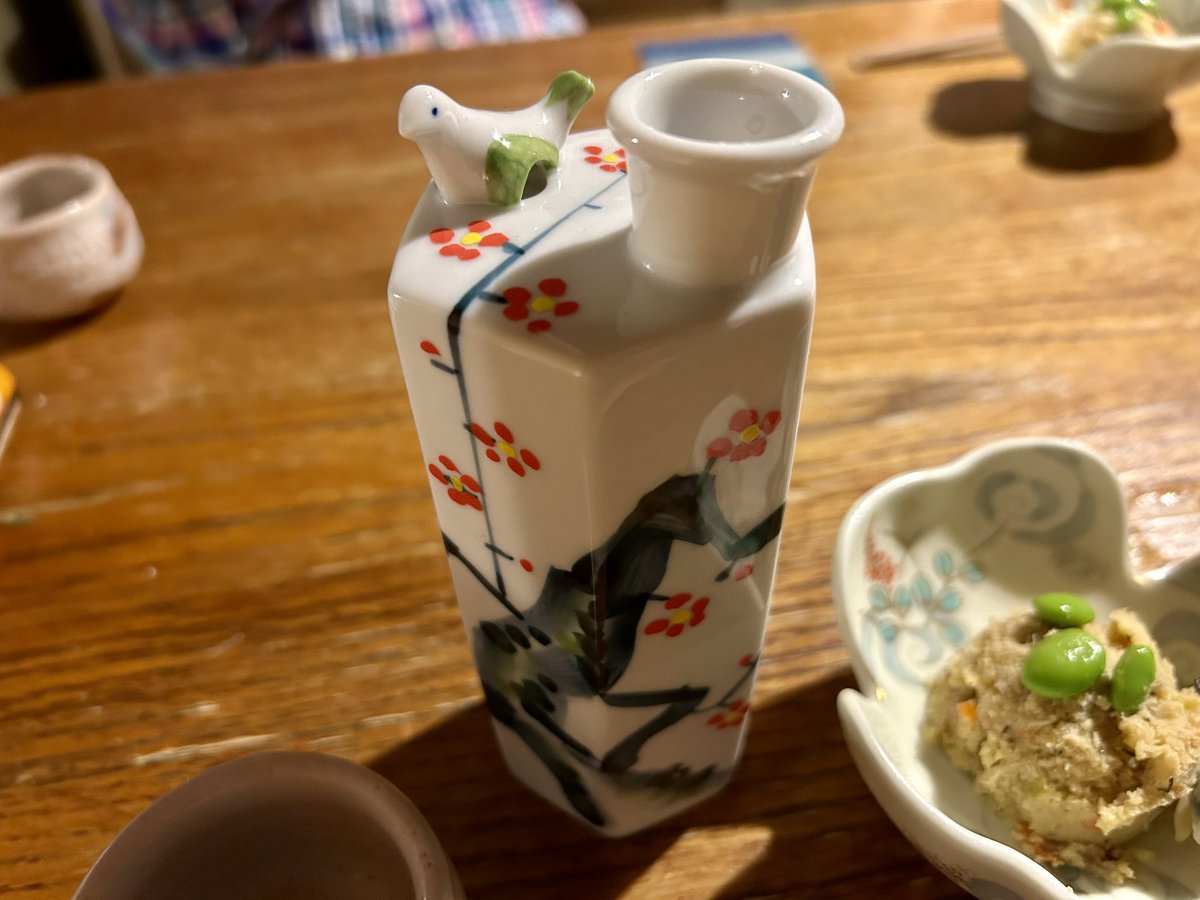 traiango2's tweet photo. 🦜の徳利、傾けるとピヨピヨ鳴く https://t.co/fLDeyGpZNM