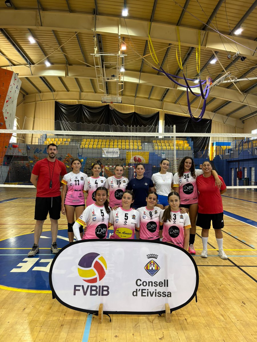 fedvbib's tweet photo. 🏐🔝 Èxit total de les jornades de Tecnificació a Eivissa 📍

💪🏽 45 jugadors i jugadores infantil i cadet de l'illa pitiusa varen entrenar en el marc del programa de seguiment de la FVBIB 

✨ Talent eivissenc per poder entrar en el CTEIB

💜 Bona feina!

#VoleibolDeCaNostra https://t.co/u2Vx3fVl9R