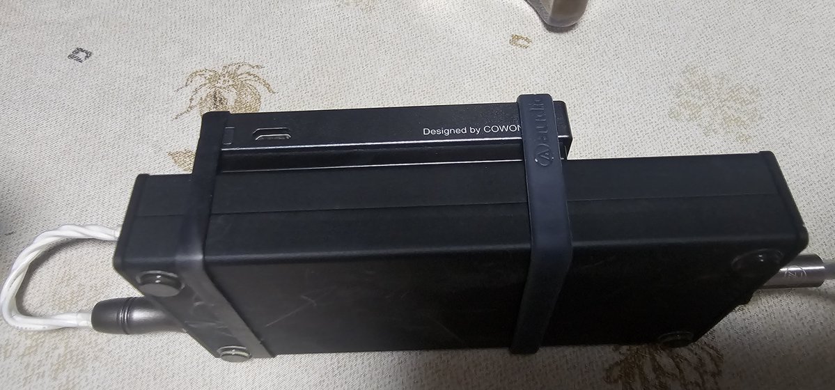 amsmkw's tweet photo. バッテリー届くまでT3 Hjは使えないから明日はこれでいいや。
COWON M2 x BA20 x T2 Galaxy
これの方がT3 Hjより音質が良いとか当たり前だがサイズが合わないのよ見た目がダサい。 https://t.co/ed7hfIEU7E