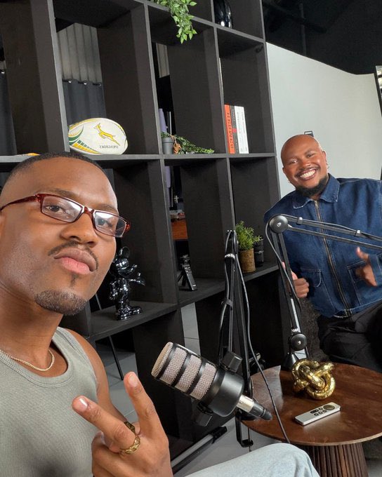 nozipho_mashaba's tweet photo. ‼️The Update‼️

Bheki Ndamase &amp; Libho Geza launch thier podcast Buff &amp; Shine

#BuffandShinePod #PodCast https://t.co/B5omv2pmMa