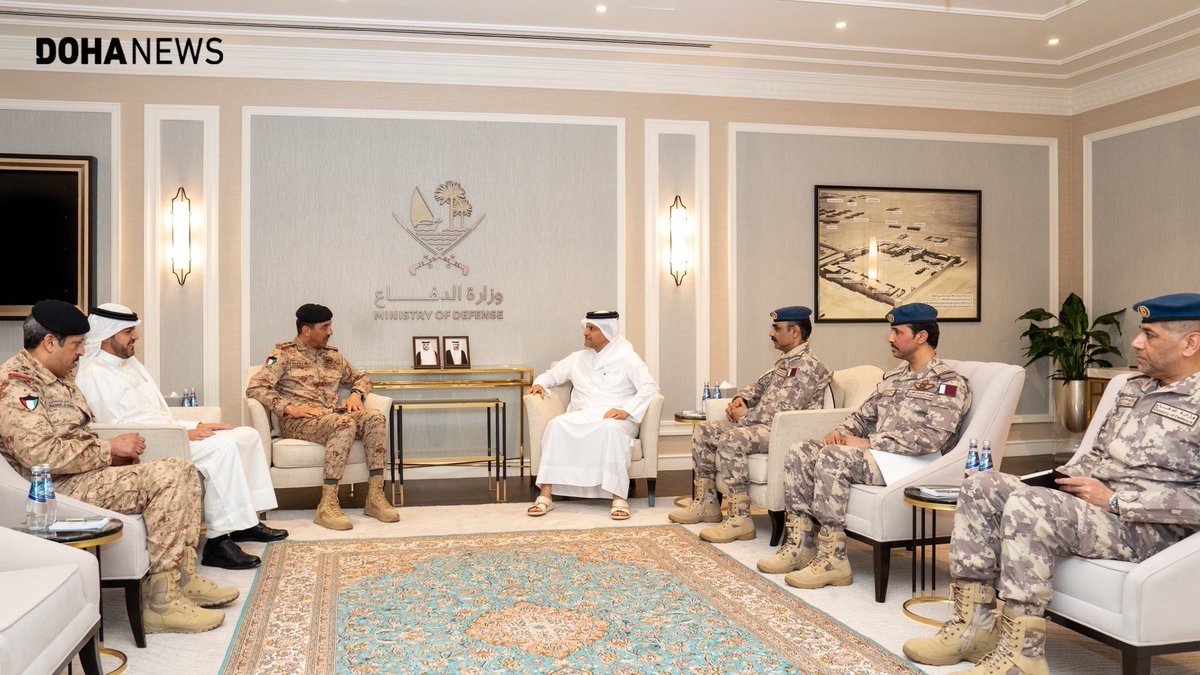 dohanews's tweet photo. #Qatar's Deputy Prime Minister and Minister of State for Defence Affairs, Sheikh #Saoud bin Abdulrahman Al Thani, met with @KuwaitArmyGHQ Chief of Staff, Lieutenant General #Khaled Daraj Saad Al Shariaan, during his visit to #Doha on Wednesday. The talks focused on the latest regional #security developments and explored ways to enhance defence cooperation and joint coordination between the two countries amid current regional challenges.