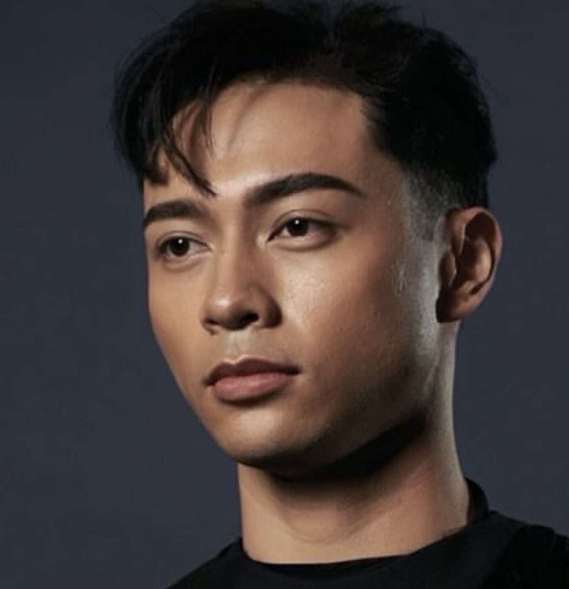thequeenanima's tweet photo. Tignan: Oportunistang amoy Putok na si Brandon Espiritu at ang taong Photoshop, unli retoke , MAGA at mukhang TUKO na si Jether Palomo, trending sa pageant world dahil sa pang mamaliit sa mga purong pinoy  at sa Pilipinas. 

Kasalukuyan nag off ng comments ang mga puta sa IG. https://t.co/65LeZ8qCrd