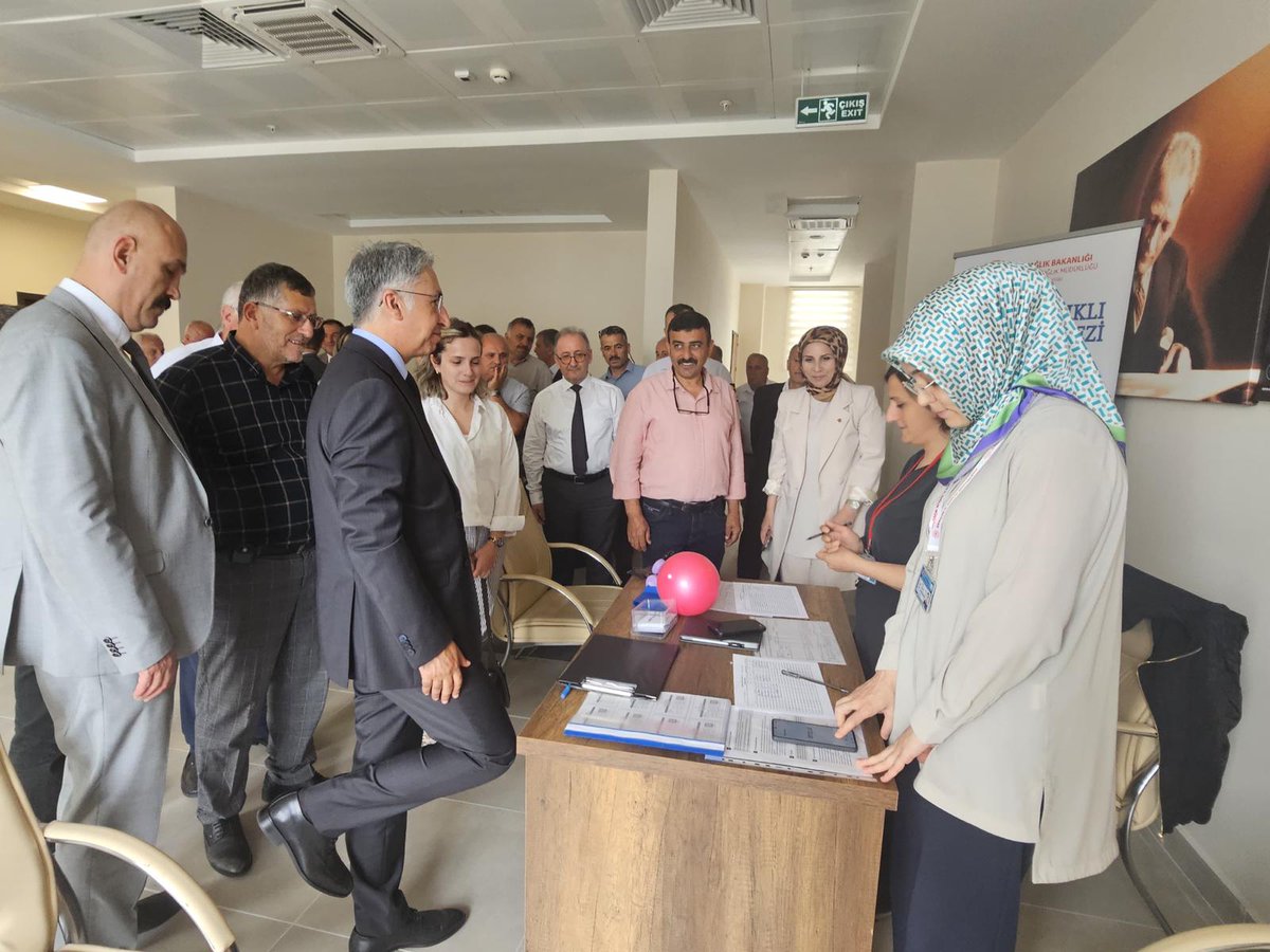 canikism's tweet photo. 🚶���♀️🏃‍♂️ Hareket Yaşını Öğren, Sağlıklı Yaşa!
Canik İlçe Sağlık Müdürlüğü olarak, fiziksel aktivite farkındalığını artırmak ve sağlıklı yaşamı teşvik etmek amacıyla yürütülen “Hareket Yaşını Öğren, Sağlıklı Yaşa” kampanyasının başlangıcını bugün Canik Kaymakamlığında gerçekleştirdik. https://t.co/XAZW9gJhmr