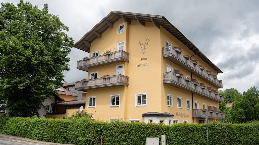 visegrad24's tweet photo. “Sorry, there are no Jews allowed in our hotel”: This is the response Israeli travelers received after trying to book Hotel Zum Hirschen in Bavaria, Germany, through Booking.

After a complaint was filed, Booking removed the hotel from its platform, and German authorities opened a review into the incident.