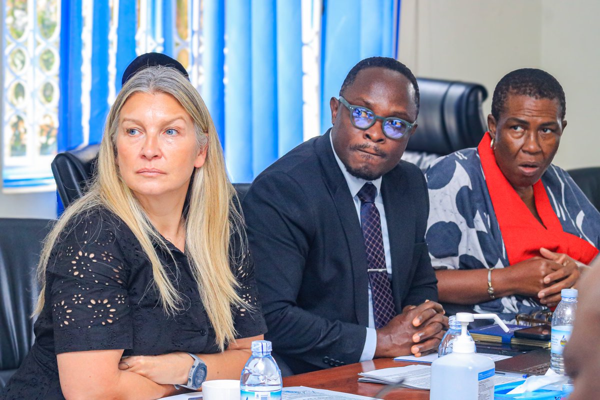IOM_Uganda's tweet photo. 🇺🇬 @UNMigNetwork, co-chaired by @UNinUganda Resident Coordinator @1ZuluLeonard and IOM Uganda Chief of Mission @SanusiTejan, met today to review progress in strengthening coordination on migration governance and agree on 2026 priorities. This was supported by @UEaDjibouti https://t.co/MlPukeIRPw