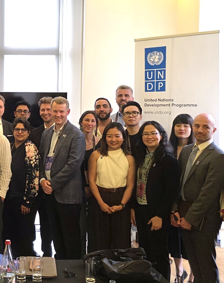 GregoryLBell's tweet photo. Had the privilege of representing @Hedera at the United Nations @UNDP's Blockchain Advisory Group roundtable last week alongside @Exponential_Sci exploring how the UN can be a more active user of DLT to address development challenges and strengthen public systems globally. https://t.co/5rwzwF3AEJ