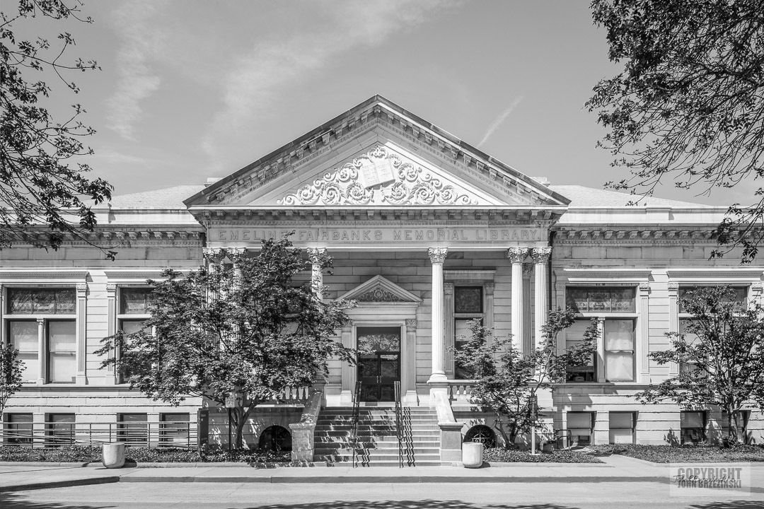 universityicons's tweet photo. Today's featured university icon is Fairbanks Hall at Indiana State University in Terre Haute, Indiana.
https://t.co/uqEX77Ach6
#IndianaStateUniversity #IndianaState https://t.co/B1RdRoti7P